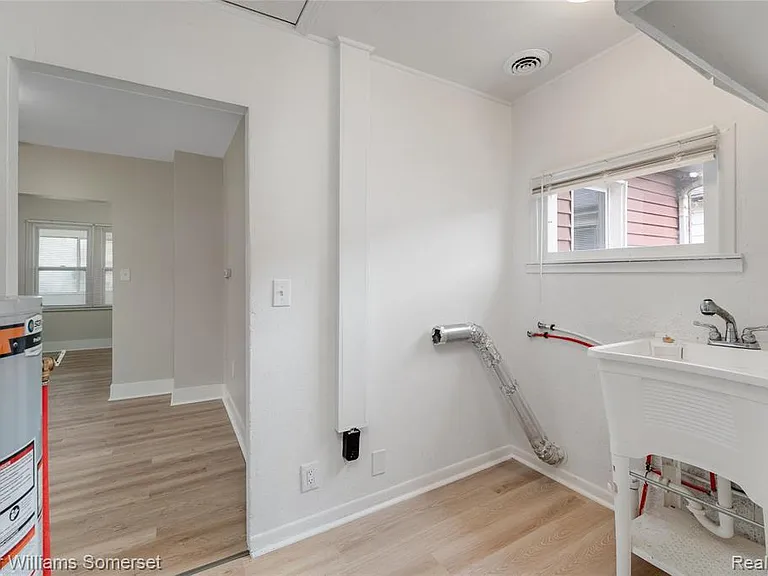 24646 Tuscany Ave — Photo 17