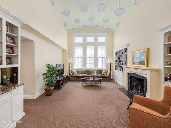 3rd image of 45 E 9th St #6/7