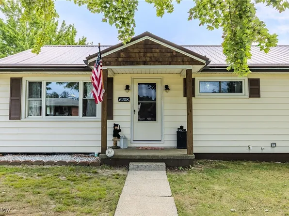 6208 Austin Dr, Ashtabula, OH 44004