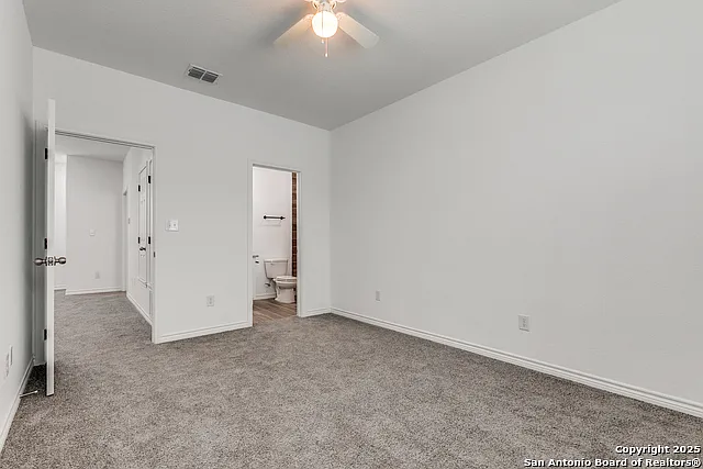 1835 W Poplar #402 — Photo 16