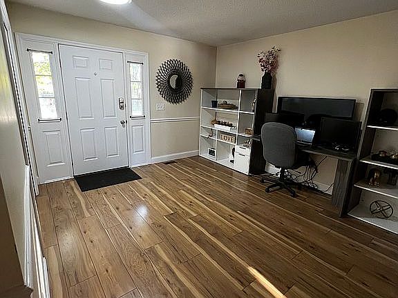 3rd image of 840 Crestwood East Dr