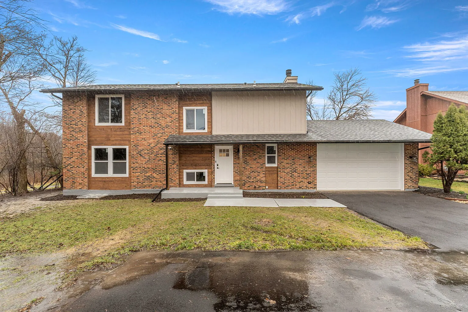 1015 Sierra Ct photo 1