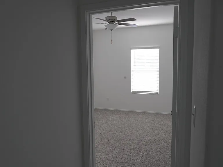 1432 Weatherford Ln — Photo 12
