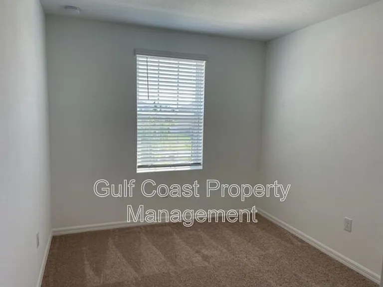 5764 Haven Ter — Photo 17