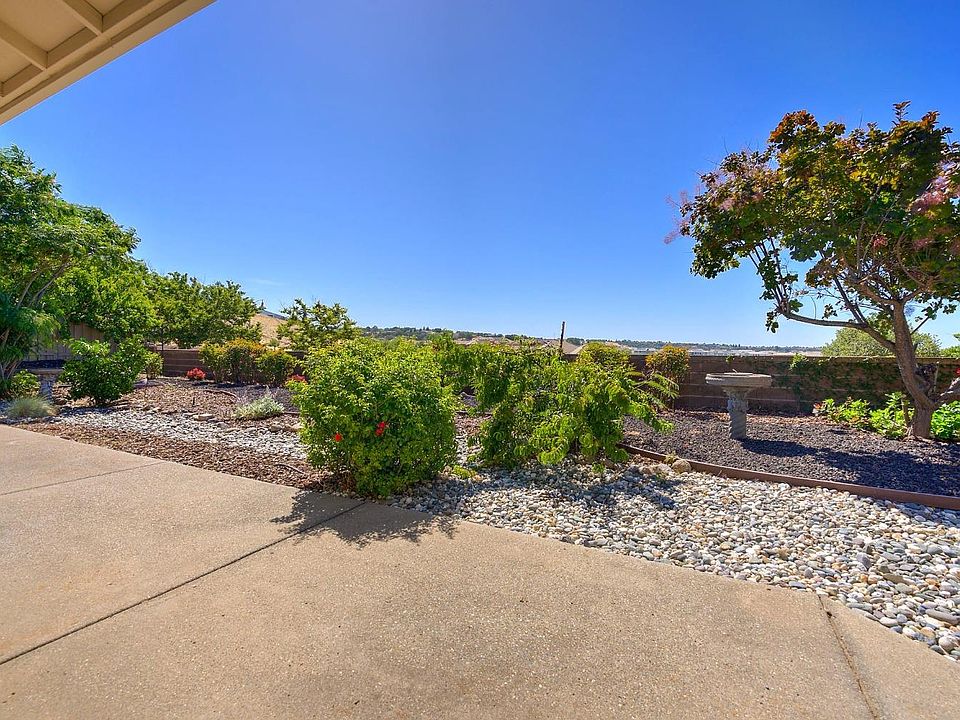 1st image of 2837 Black Hawk Ln