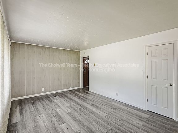 3rd image of 1704 Lenland Ave