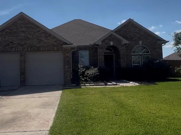 9515 Taylor Ln, Mont Belvieu, TX 77523