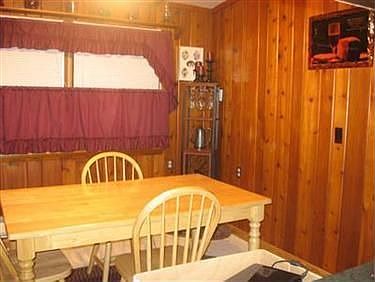 4th image of 131 College