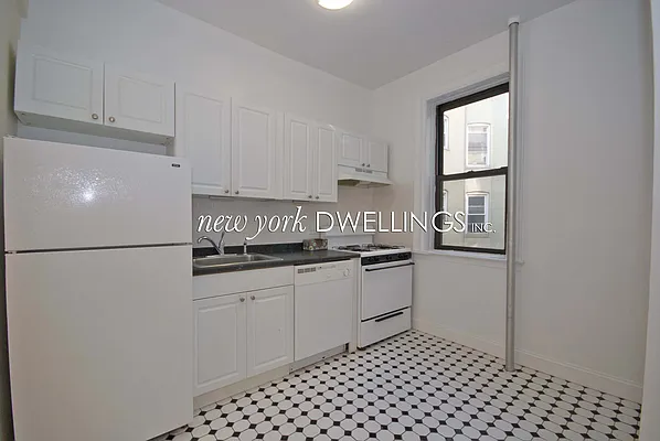 Rented by New York Dwellings LLC | media 41