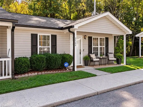 2564 Ambassador Ct, High Point, NC 27265