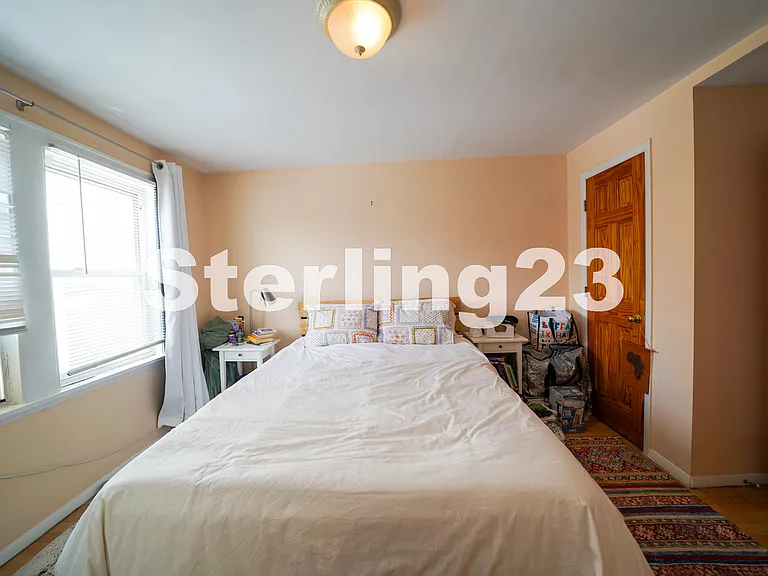 21-50 29th St #2 — Photo 7