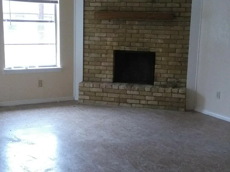 1516 W 7th St #1 — Photo 2