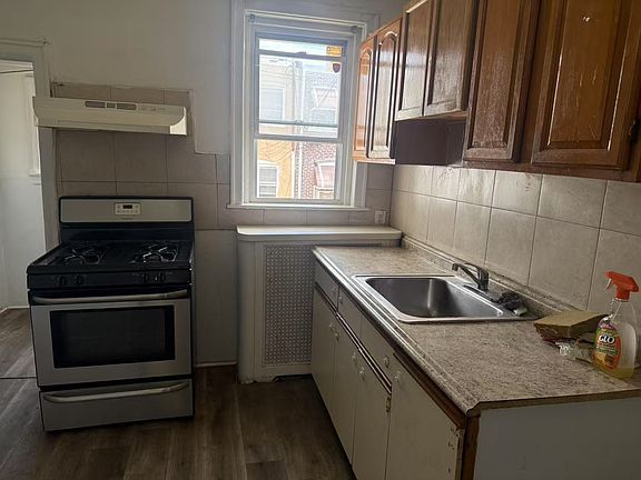 2nd image of 5023 N 8th St
