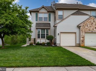 25 Shelburne St, Burlington, NJ 08016