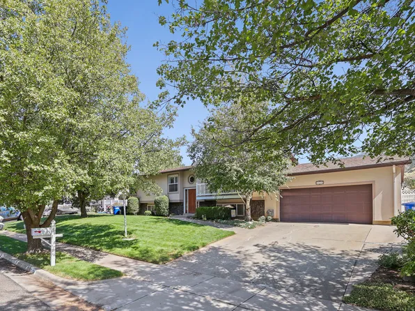239 S Edgehill Dr, Fruit Heights, UT 84037