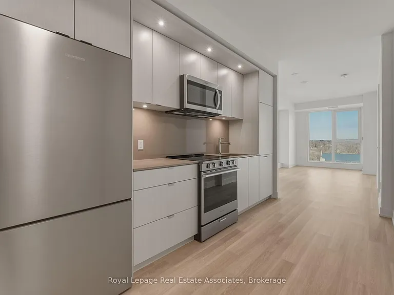 25 Cordova Ave #1112 — Photo 1