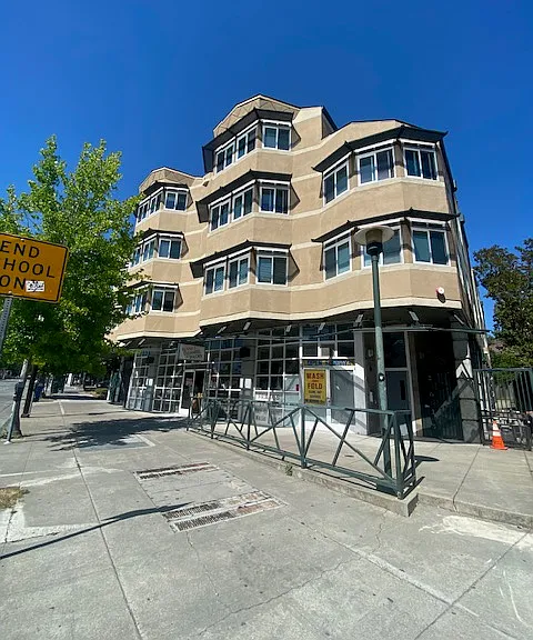 2615 Telegraph Ave — Photo 1