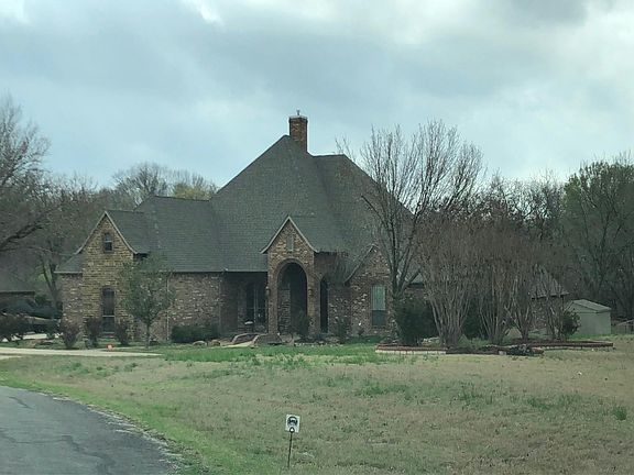 2nd image of 2005 Willow Bend Dr
