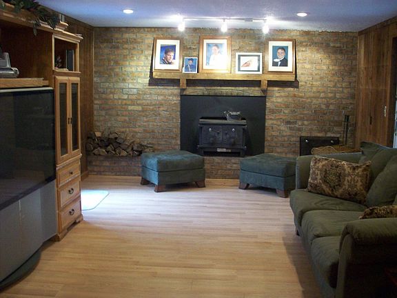 Family Room w/ Fireplace