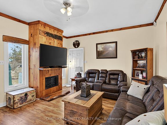 2nd image of 216 Alpine Lake Rd