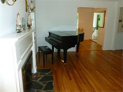 3rd image of 68 Elmwood Ter