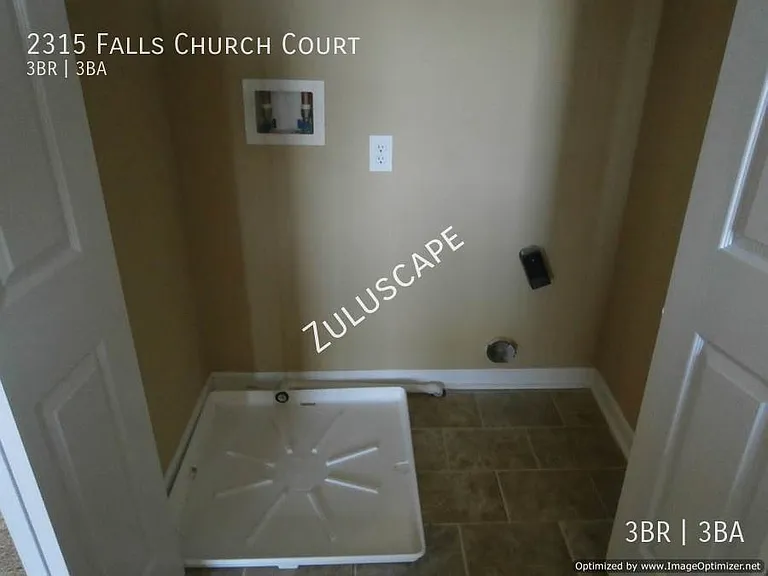 2315 Falls Church Ct — Photo 6