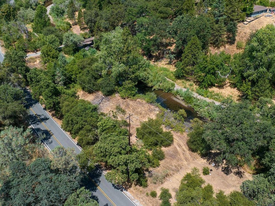 16th image of Sutter Creek Rd