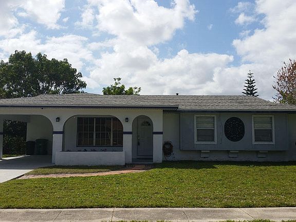 2nd image of 314 NE Floresta Dr