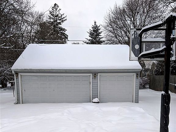 2nd image of 1112 Roncevalles Ave