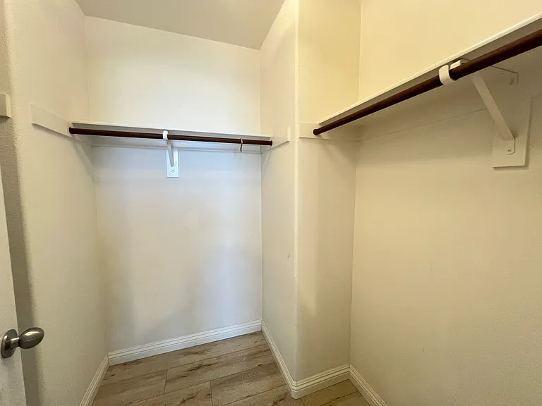 15907 Fountain Ln — Photo 24