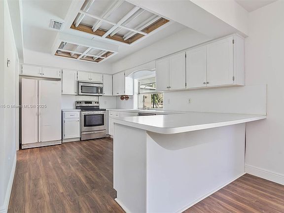 5th image of 8041 SW 139th Ter