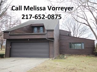 26 Forest Green Dr, Springfield, IL 62711