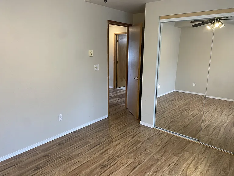 677 Lake Island Ave SE — Photo 21