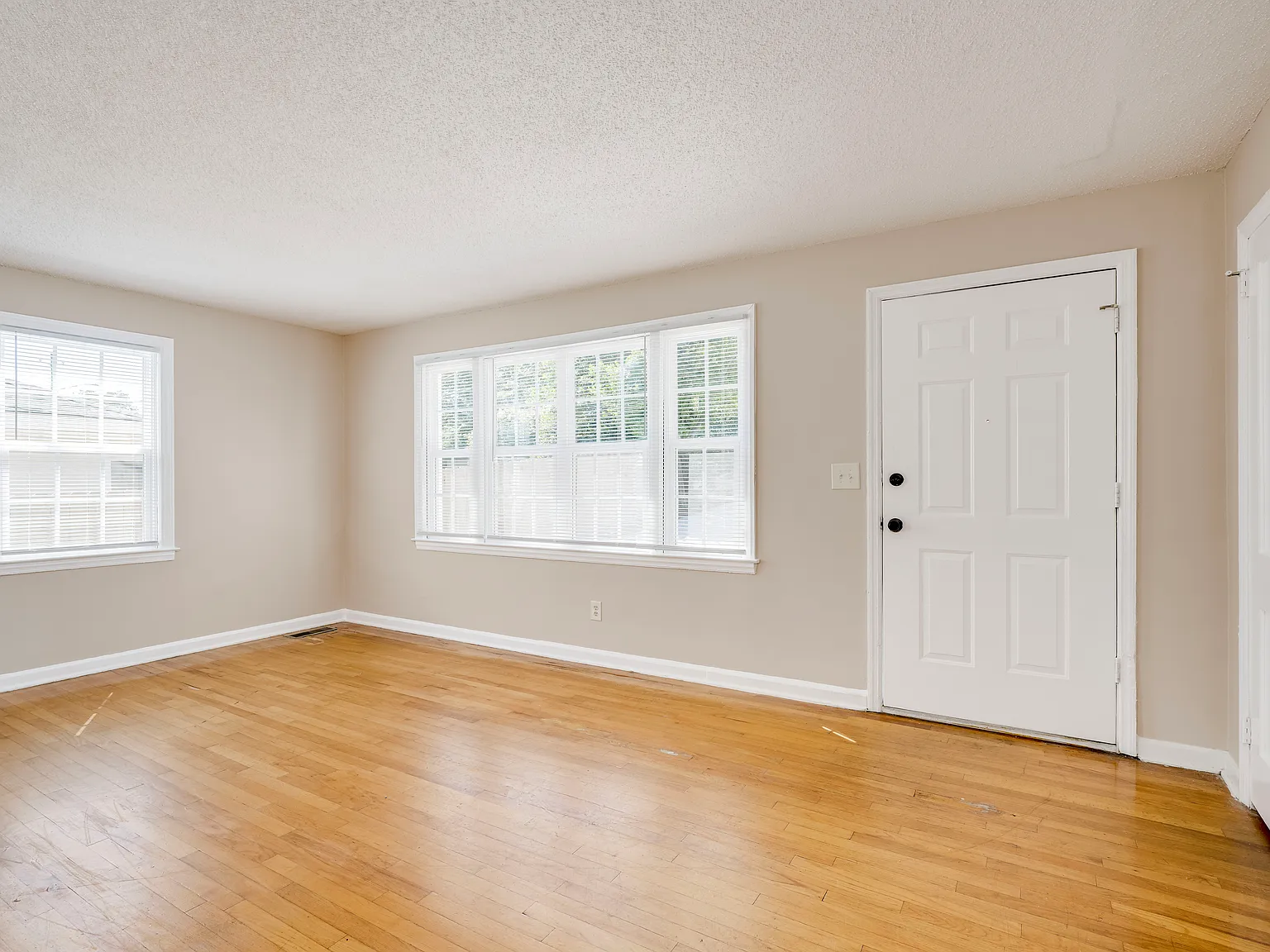 2 bed, 880 sqft, $1,125 — Photo 4