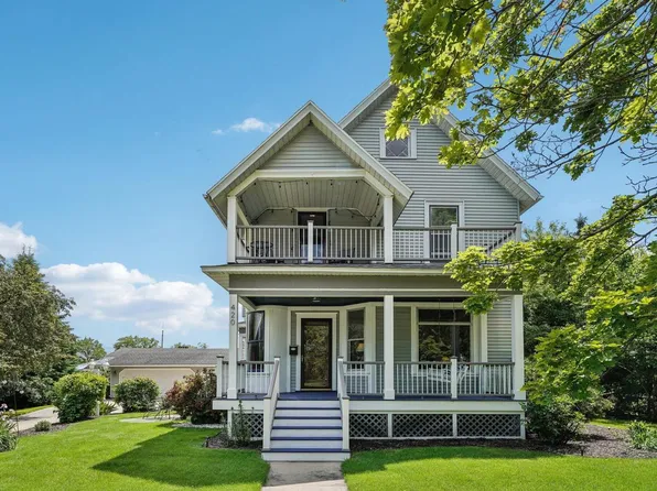 420 College STREET, Lake Mills, WI 53551