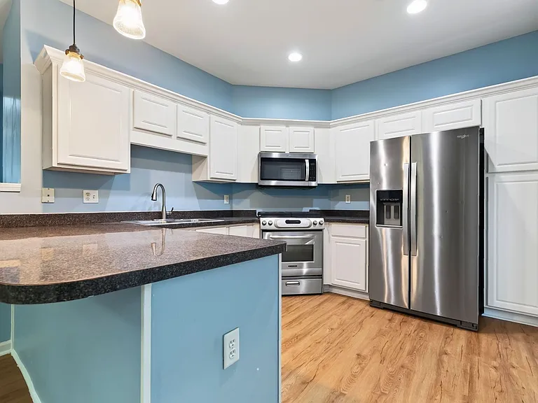 5495 Hampton Ct — Photo 10