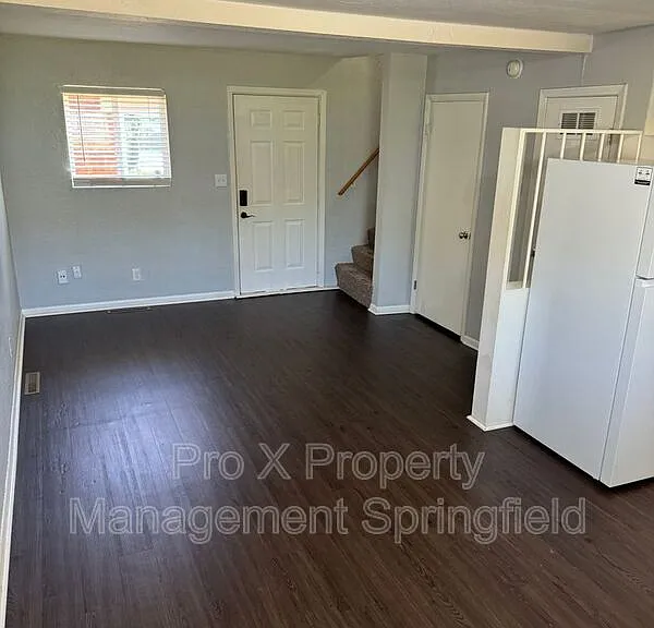 2943 E University St #10 — Photo 1