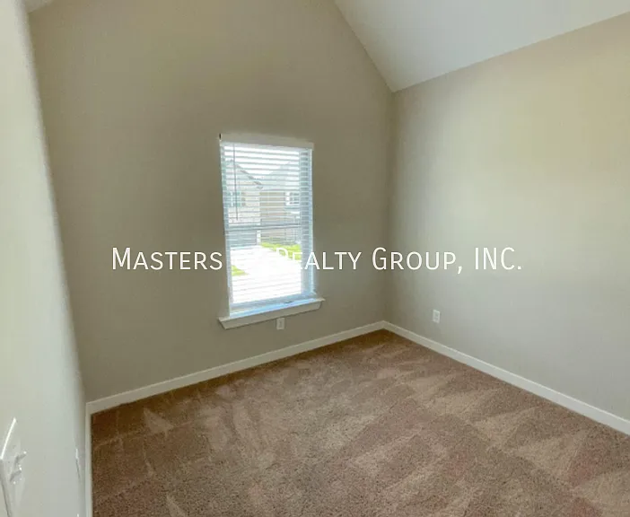 329 Shiloh Creek Dr — Photo 25