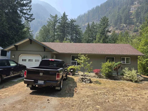 19601 Silver Skagit Rd, Hope, BC V0X 1L2