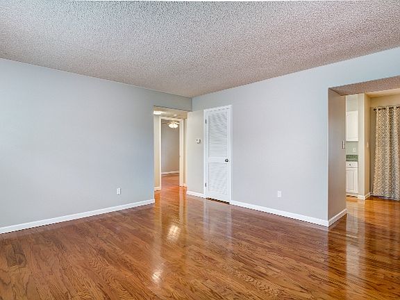 3rd image of 9134 N Swan Cir