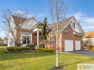 10 Nappa Ct, Monroe Township, NJ 08831