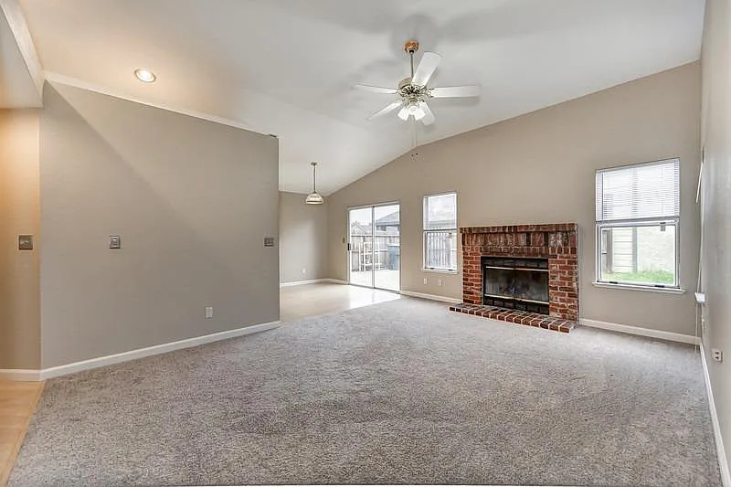 9147 Colonsay Way photo 1