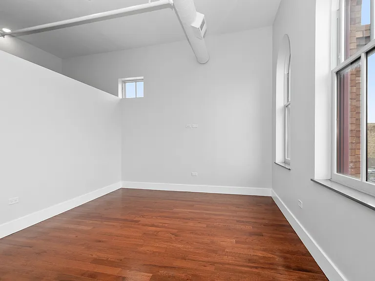1425 N Milwaukee Ave #301 — Photo 18