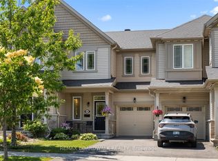 446 Meadowbreeze Dr, Ottawa, ON K2M 0L1