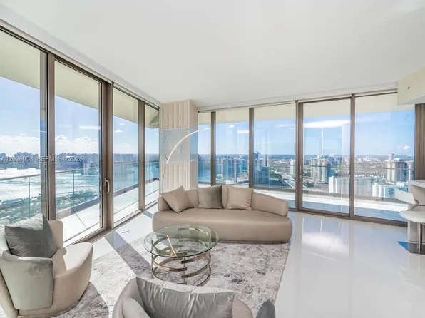 18975 Collins Ave, Sunny Isles Beach, FL