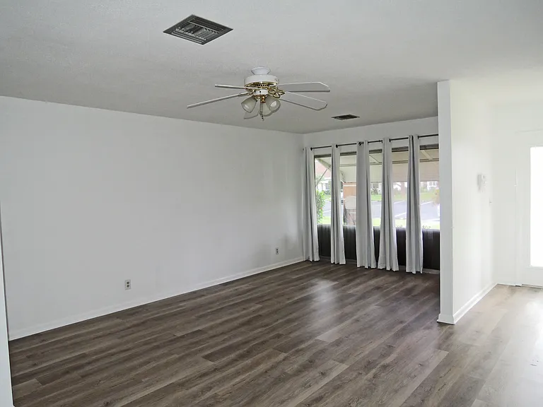 322 Colony Ln #C — Photo 5