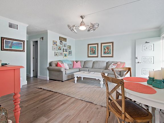 3rd image of 41 Beach Ln APT 5