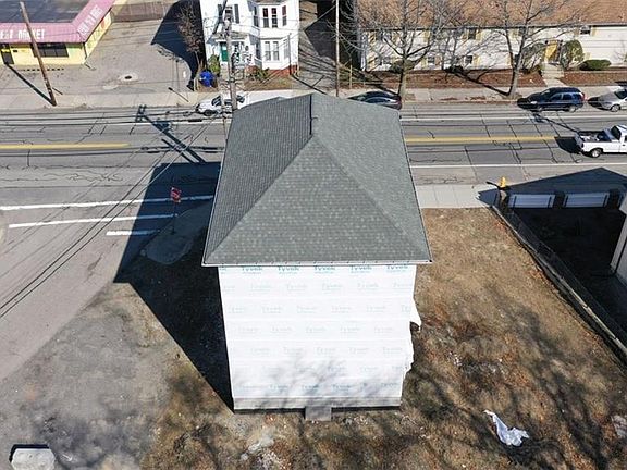 3rd image of 436 Smithfield Ave