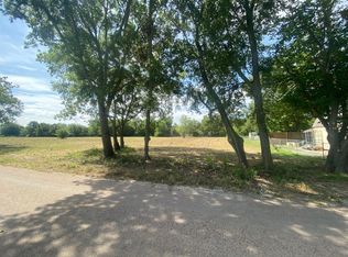 Center Park Dr, Whitesboro, TX 76273