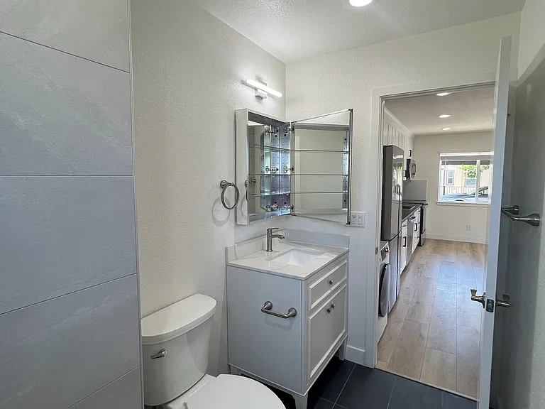 1755 Monroe St #B — Photo 5
